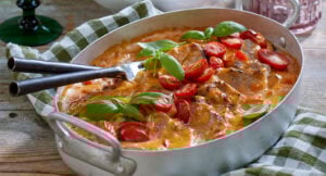 Fläskfilégratäng med klyftpotatis