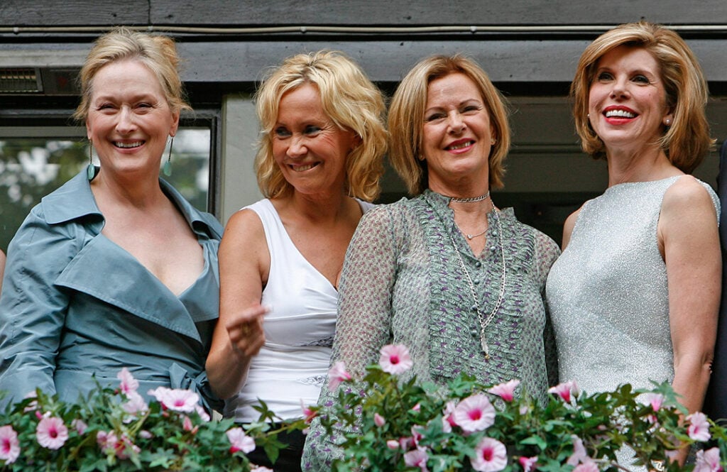 Meryl Streep, Agnetha Fältskog, Anni-frid Lyngstad och Christine Baranski fotograferade bredvid varandra under premiären av filmmusikalen Mamma Mia år 2008.