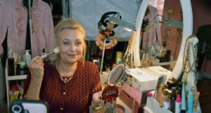 Åsa Lindquist är oldfluencer: ”Jag vill att även äldre kvinnor ska våga synas!”