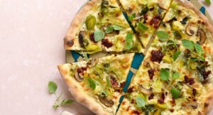 Pizza med champinjoner och ‘nduja